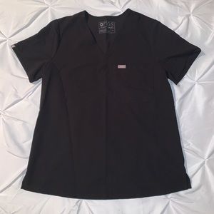Women’s Figs scrub top